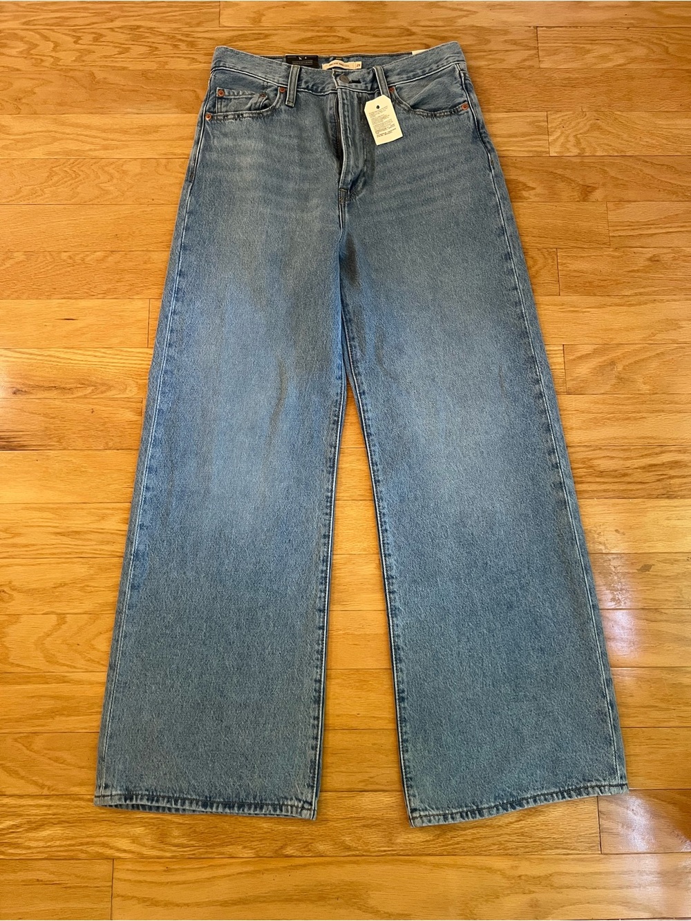 NWT Levi's Premium Big E Ribcage Wide Leg Women's Jeans